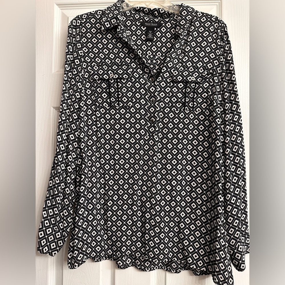 White House Black Market WHBM Silk Blouse